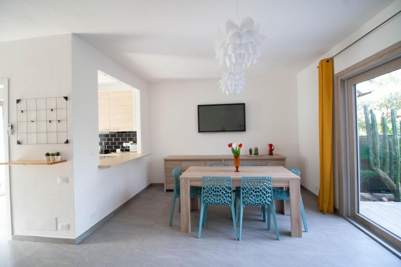 Domek Villa A 100Mt Dalla Spiaggia Капотера Екстериор снимка