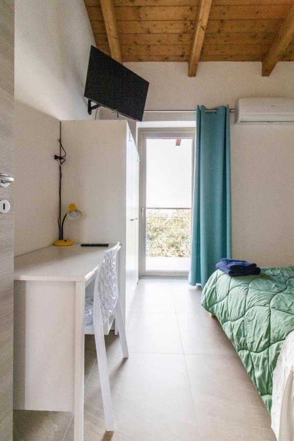 Domek Villa A 100Mt Dalla Spiaggia Капотера Екстериор снимка